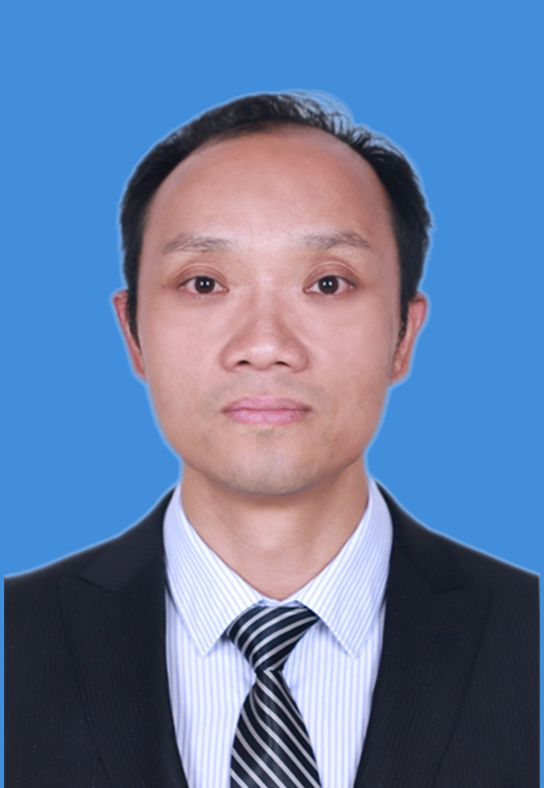 pp电子网站思政课名师——梁东兴(图1)